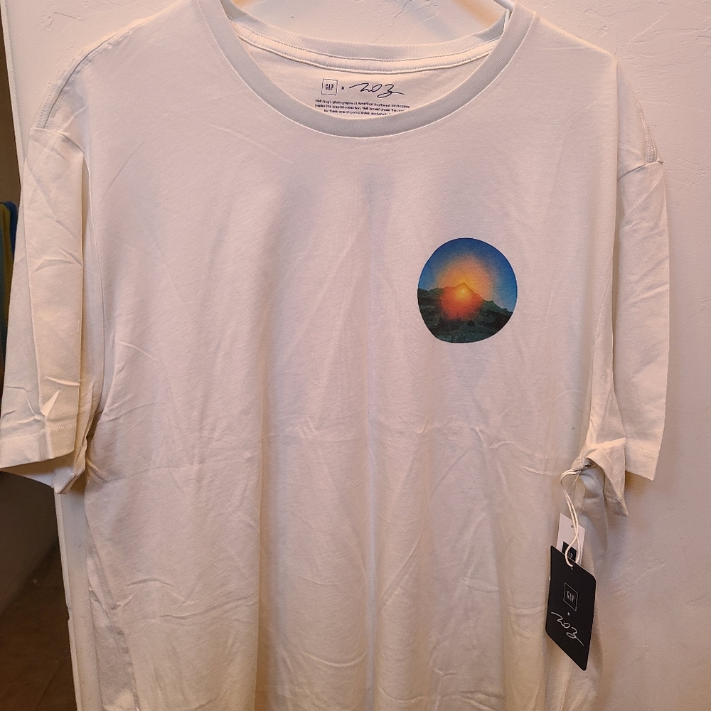 Gap Nell Krug Limited Edition Tee. NWT. Xl